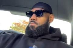 詹姆斯駕駛老款汽車聽歌自嗨視頻：我就是那個(gè)人！