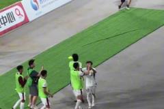 蒯紀(jì)聞終于收獲首球，怒吼宣泄情緒